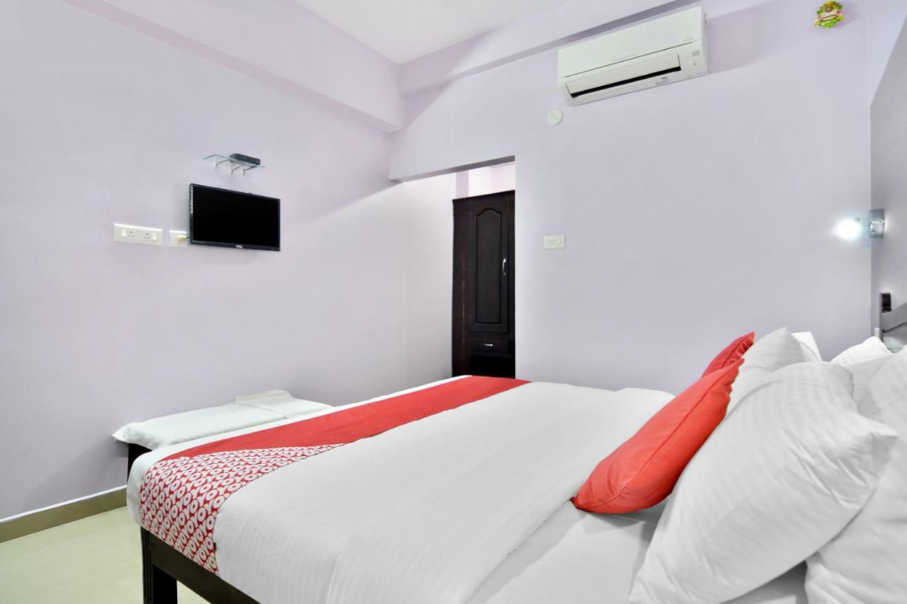 Shanthi Residency Pathanāmthitta Екстериор снимка